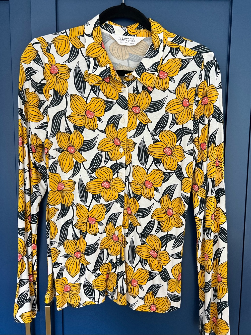 Compania fantastico 100% viscose button down shirt, size large